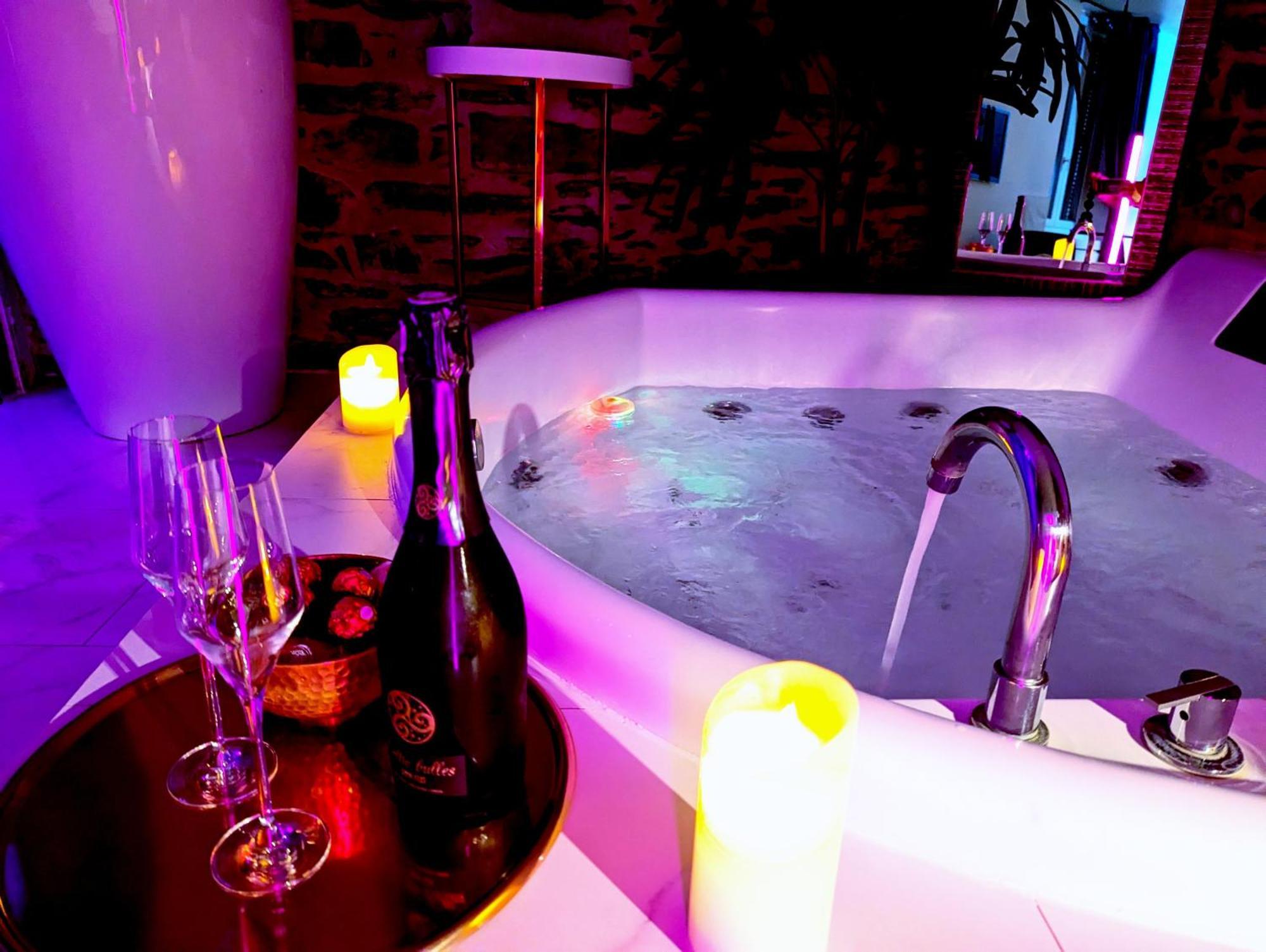 Le Lovt - Love Room Nantes Eksteriør billede